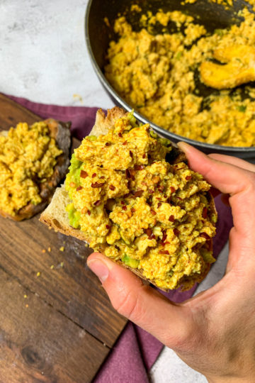 Scrambled-tofu-vegan-breakfast