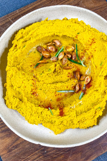Roasted pumpkin hummus