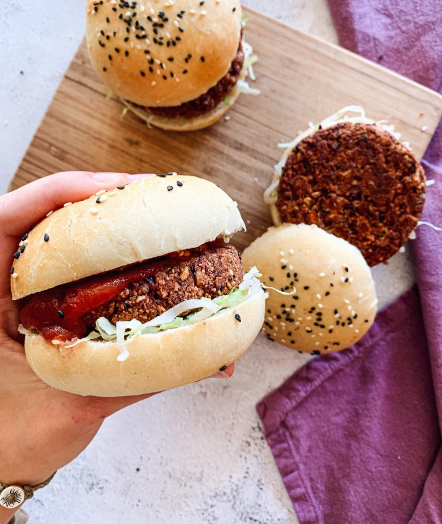 Quinoa and red kidney bean vegan burgers
