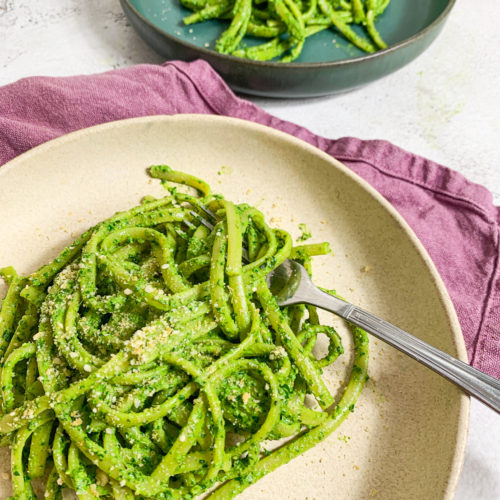vegan-spinach-basil-pesto
