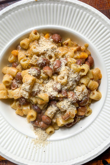 One Pot Pasta e Fagioli (Beans) - An Italian classic made vegan