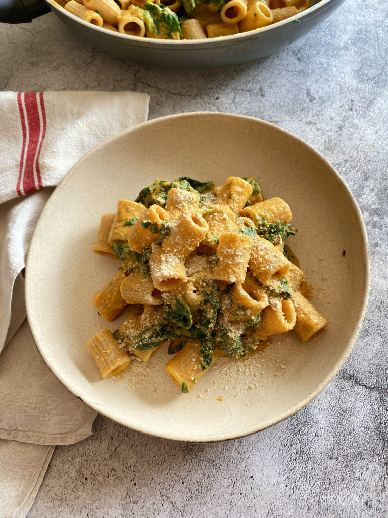  roasted red pepper pasta made with cashews vegan