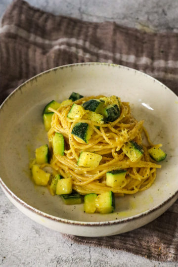 Creamy Pasta With Courgettes And Saffron