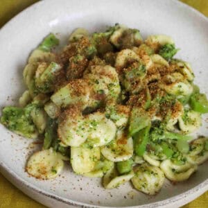 Quick pasta with broccoli