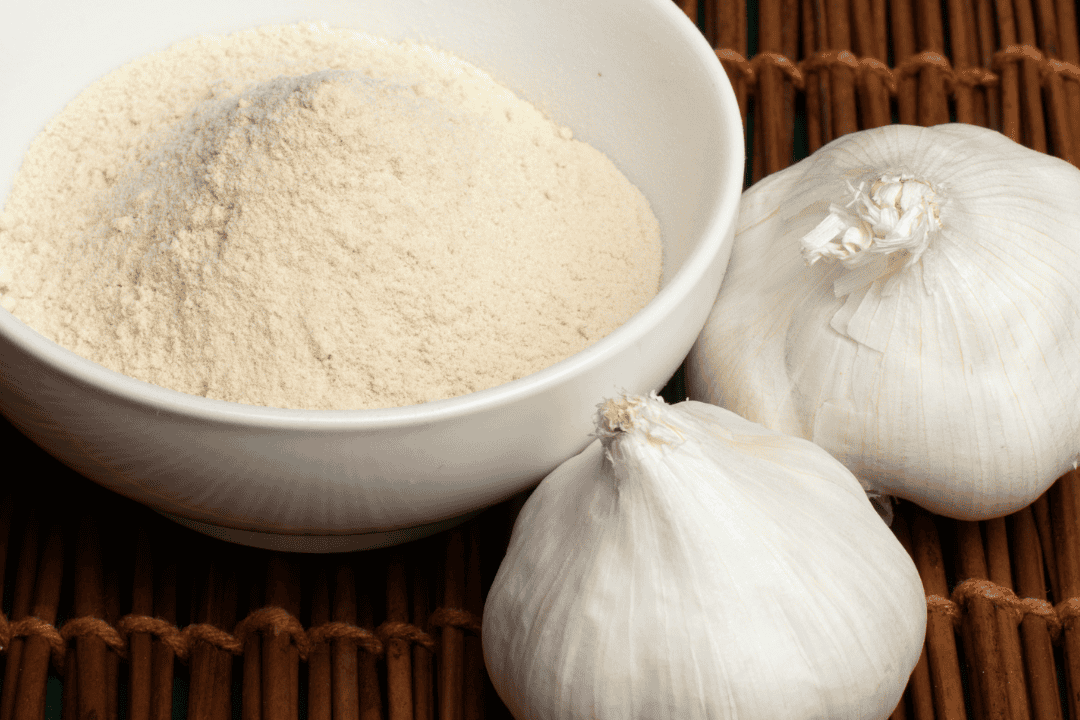 garlic powder  - The Best Nutritional Yeast Substitutes