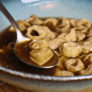 Tortellini in brodo vegan
