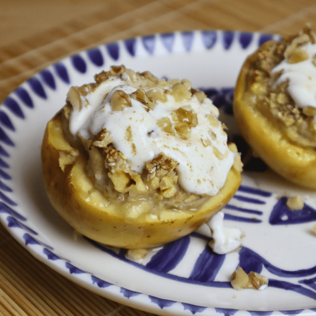 Baked Apples Stuffed With Oatmeal