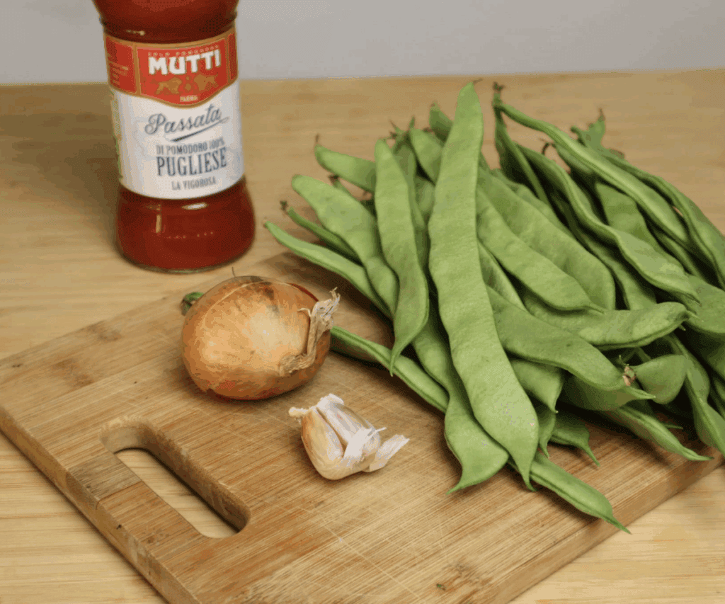 romano beans, tomato passata, onion and garlic