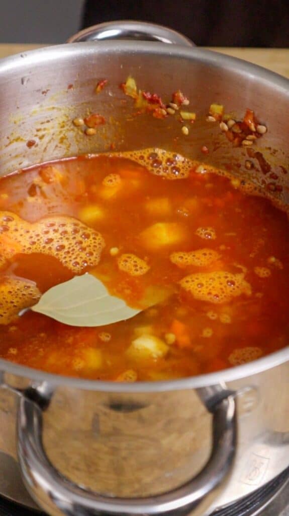 vegetable broth and bay leaf 