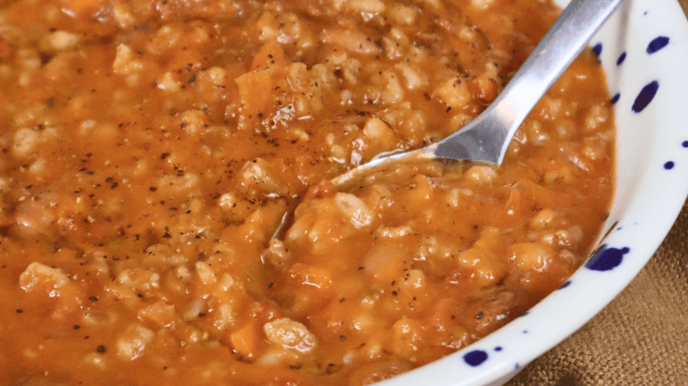 close up, spoon in the spelt soup